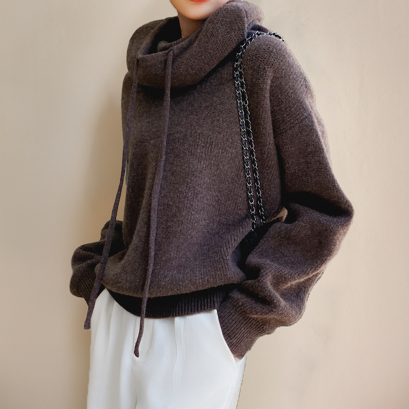 Elvire – Cozy Hooded Pullover