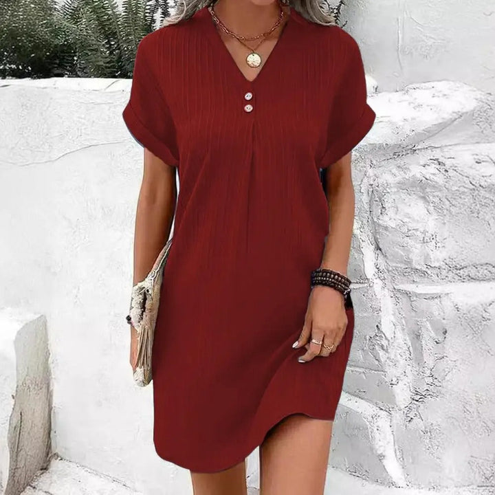 Janet – Casual Buttoned V-Neck Dress