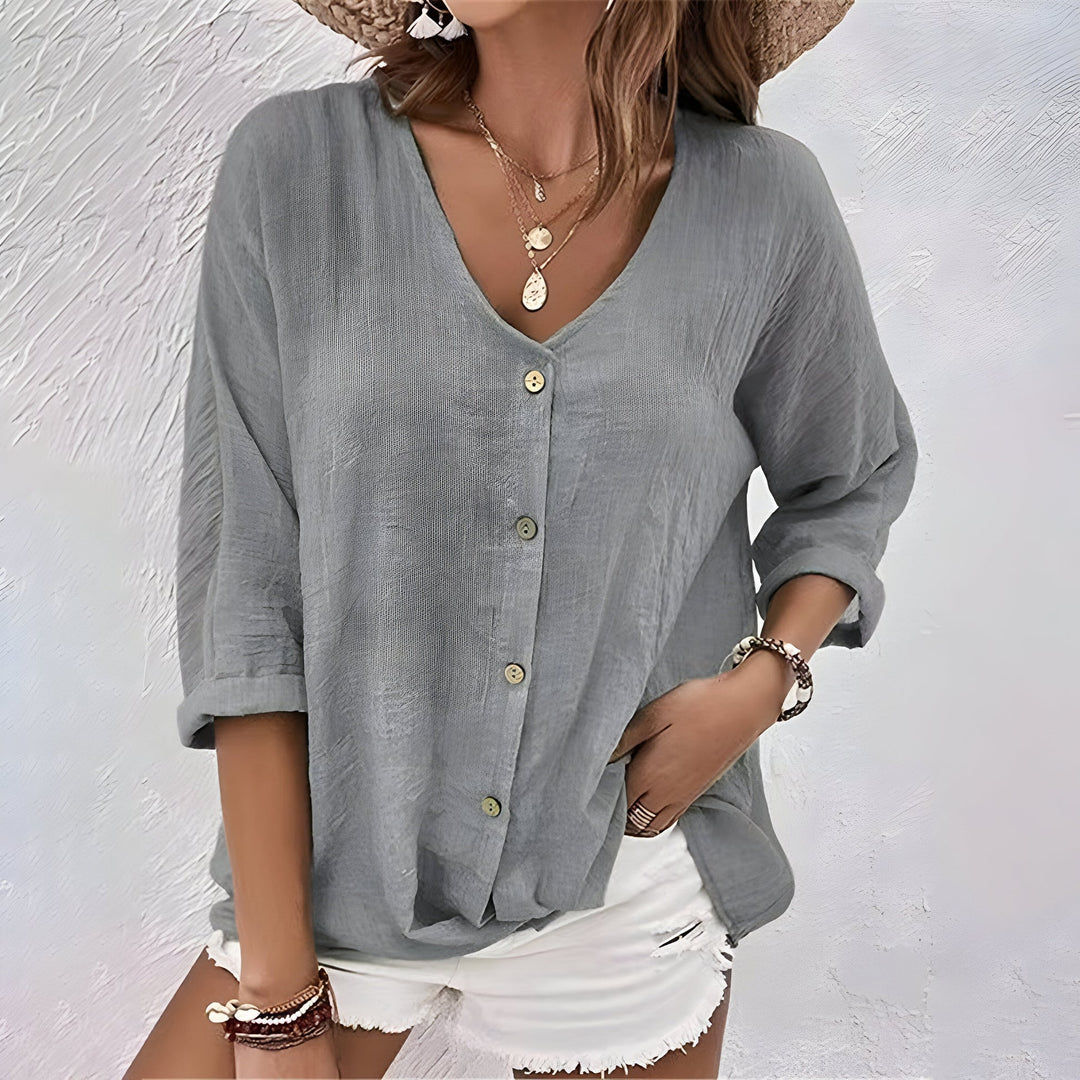 Maria – Elegant V-Neck T-Shirt